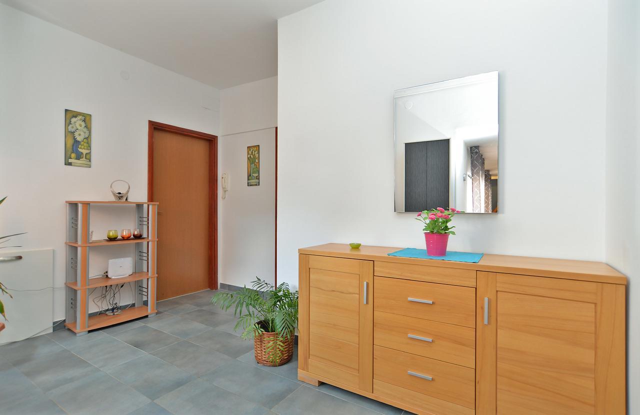 Puzar 295 Apartman Štinjan